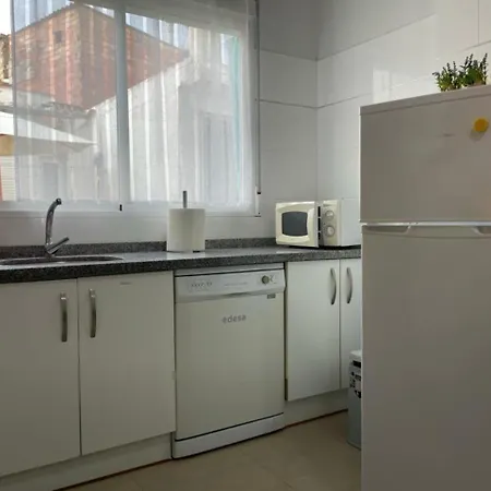 Kairos Y Garaje , Apartament Algemesi