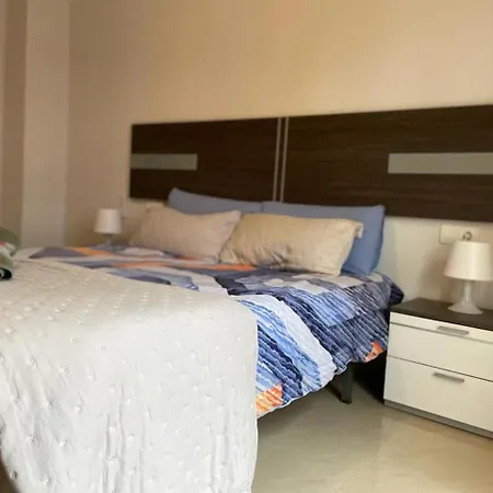 Kairos Y Garaje , Apartament Algemesi