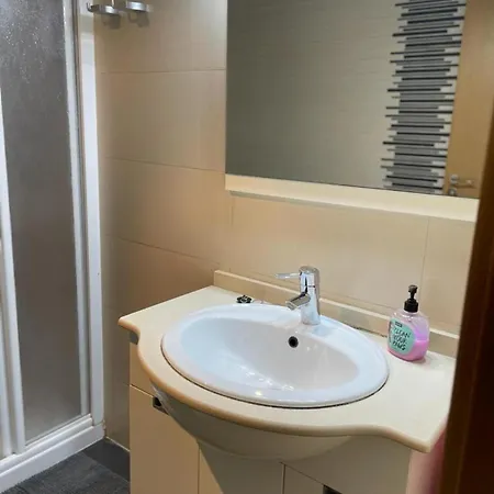 Kairos Y Garaje , Apartament Algemesi